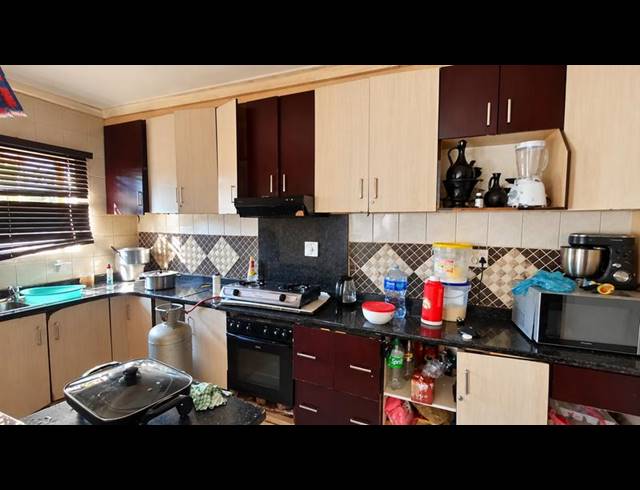 3 BEDROOM APARTMENT FOR SALE IN NEWCASTLE CBD